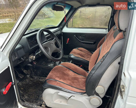 Білий ВАЗ 21214, об'ємом двигуна 1.7 л та пробігом 145 тис. км за 3700 $, фото 8 на Automoto.ua