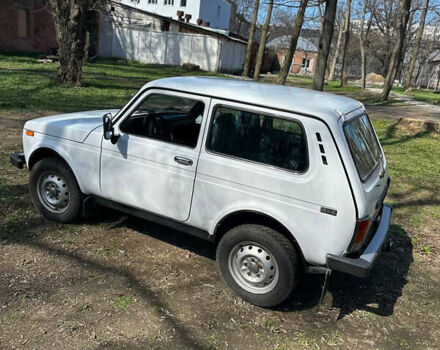 Белый ВАЗ 21214, объемом двигателя 1.69 л и пробегом 96 тыс. км за 2899 $, фото 2 на Automoto.ua