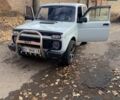 Белый ВАЗ 21214, объемом двигателя 1.7 л и пробегом 196 тыс. км за 2900 $, фото 2 на Automoto.ua