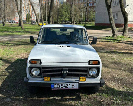 Белый ВАЗ 21214, объемом двигателя 1.69 л и пробегом 96 тыс. км за 2899 $, фото 5 на Automoto.ua