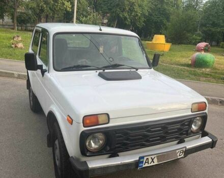 Белый ВАЗ 21214, объемом двигателя 1.69 л и пробегом 170 тыс. км за 3500 $, фото 3 на Automoto.ua