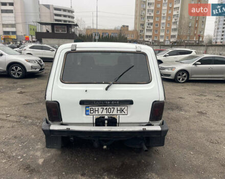 Білий ВАЗ 21214, об'ємом двигуна 1.7 л та пробігом 171 тис. км за 3300 $, фото 3 на Automoto.ua