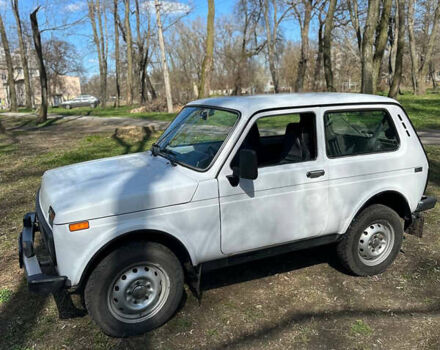 Белый ВАЗ 21214, объемом двигателя 1.69 л и пробегом 96 тыс. км за 2899 $, фото 6 на Automoto.ua