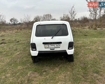 Білий ВАЗ 21214, об'ємом двигуна 1.7 л та пробігом 145 тис. км за 3700 $, фото 3 на Automoto.ua