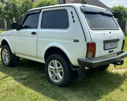 ВАЗ 21214 2010 в Черновцах на Automoto.ua Белый ВАЗ 21214, объемом двигателя 1.7 л и пробегом 120 тыс. км за 4200 $, фото 3 на Automoto.ua