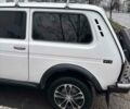 Белый ВАЗ 21214, объемом двигателя 1.69 л и пробегом 97 тыс. км за 6000 $, фото 4 на Automoto.ua