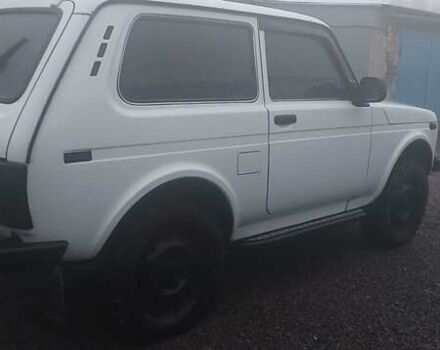 Білий ВАЗ 21214, об'ємом двигуна 1.7 л та пробігом 170 тис. км за 4500 $, фото 3 на Automoto.ua