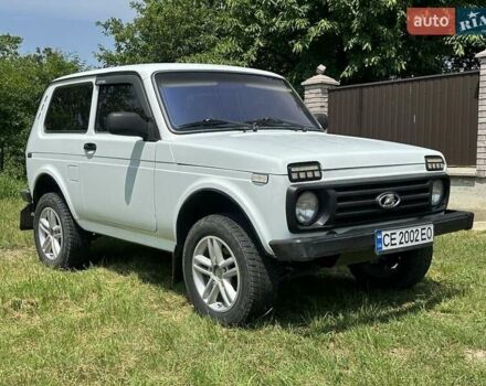 Белый ВАЗ 21214, объемом двигателя 1.7 л и пробегом 120 тыс. км за 4200 $, фото 3 на Automoto.ua