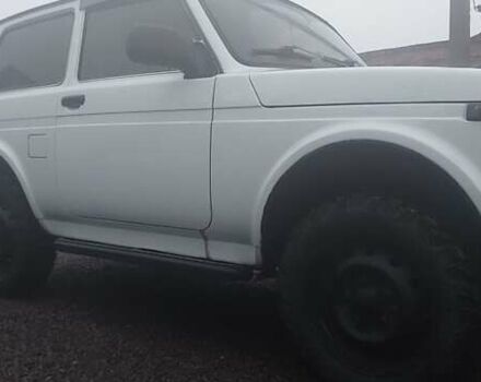 Білий ВАЗ 21214, об'ємом двигуна 1.7 л та пробігом 170 тис. км за 4500 $, фото 2 на Automoto.ua