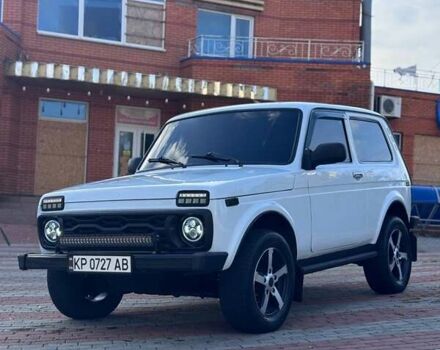 Белый ВАЗ 21214, объемом двигателя 1.7 л и пробегом 218 тыс. км за 4500 $, фото 3 на Automoto.ua