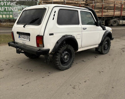 Белый ВАЗ 21214, объемом двигателя 1.7 л и пробегом 250 тыс. км за 4200 $, фото 4 на Automoto.ua