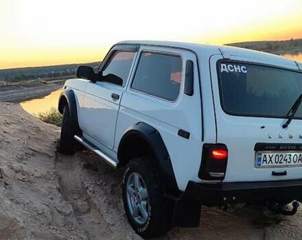 ВАЗ 21214 2011 в Харькове на Automoto.ua Белый ВАЗ 21214, объемом двигателя 1.69 л и пробегом 190 тыс. км за 6800 $, фото 1 на Automoto.ua