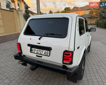 Білий ВАЗ 21214, об'ємом двигуна 1.7 л та пробігом 160 тис. км за 3999 $, фото 8 на Automoto.ua