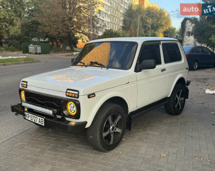Білий ВАЗ 21214, об'ємом двигуна 1.7 л та пробігом 160 тис. км за 3999 $, фото 19 на Automoto.ua