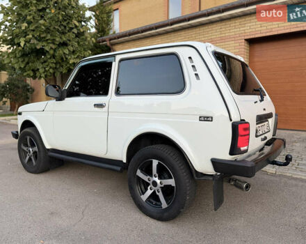 Білий ВАЗ 21214, об'ємом двигуна 1.7 л та пробігом 160 тис. км за 3999 $, фото 2 на Automoto.ua