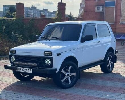 Белый ВАЗ 21214, объемом двигателя 1.7 л и пробегом 218 тыс. км за 4500 $, фото 4 на Automoto.ua