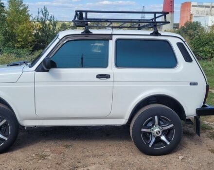 Белый ВАЗ 21214, объемом двигателя 1.7 л и пробегом 181 тыс. км за 4000 $, фото 1 на Automoto.ua