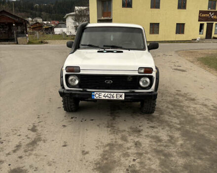 Белый ВАЗ 21214, объемом двигателя 1.7 л и пробегом 250 тыс. км за 4200 $, фото 1 на Automoto.ua