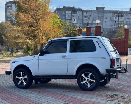 Белый ВАЗ 21214, объемом двигателя 1.7 л и пробегом 218 тыс. км за 4500 $, фото 6 на Automoto.ua