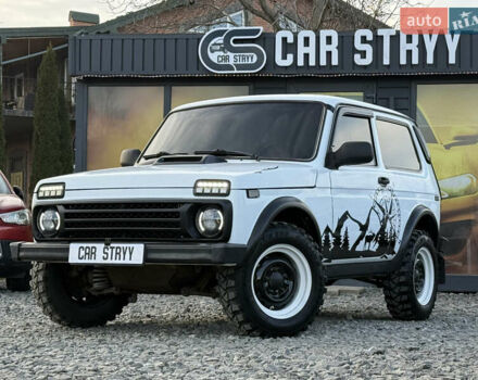 Белый ВАЗ 21214, объемом двигателя 1.7 л и пробегом 113 тыс. км за 4999 $, фото 1 на Automoto.ua