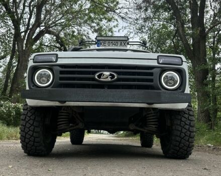 Белый ВАЗ 21214, объемом двигателя 1.7 л и пробегом 270 тыс. км за 4799 $, фото 6 на Automoto.ua