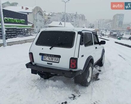 Белый ВАЗ 21214, объемом двигателя 1.69 л и пробегом 113 тыс. км за 4999 $, фото 22 на Automoto.ua