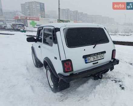 Белый ВАЗ 21214, объемом двигателя 1.69 л и пробегом 113 тыс. км за 4999 $, фото 20 на Automoto.ua