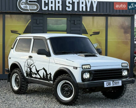 Белый ВАЗ 21214, объемом двигателя 1.7 л и пробегом 113 тыс. км за 4999 $, фото 7 на Automoto.ua