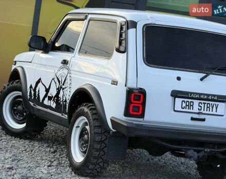 Белый ВАЗ 21214, объемом двигателя 1.7 л и пробегом 113 тыс. км за 4999 $, фото 14 на Automoto.ua