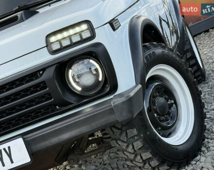 Белый ВАЗ 21214, объемом двигателя 1.7 л и пробегом 113 тыс. км за 4999 $, фото 19 на Automoto.ua