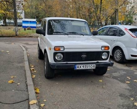 ВАЗ 21214 2012 в Харькове на Automoto.ua Белый ВАЗ 21214, объемом двигателя 1.7 л и пробегом 120 тыс. км за 5600 $, фото 8 на Automoto.ua