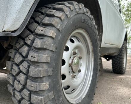 Белый ВАЗ 21214, объемом двигателя 1.7 л и пробегом 270 тыс. км за 4799 $, фото 17 на Automoto.ua