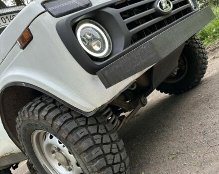 Белый ВАЗ 21214, объемом двигателя 1.7 л и пробегом 270 тыс. км за 4799 $, фото 14 на Automoto.ua