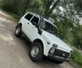 Белый ВАЗ 21214, объемом двигателя 1.7 л и пробегом 270 тыс. км за 4799 $, фото 2 на Automoto.ua