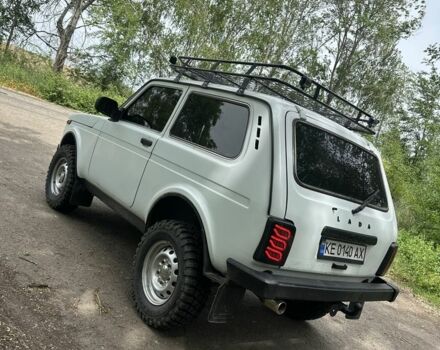 Белый ВАЗ 21214, объемом двигателя 1.7 л и пробегом 270 тыс. км за 4799 $, фото 4 на Automoto.ua