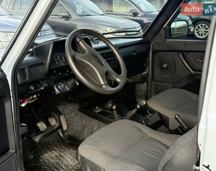 Белый ВАЗ 21214, объемом двигателя 1.7 л и пробегом 113 тыс. км за 4999 $, фото 34 на Automoto.ua