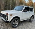 Белый ВАЗ 21214, объемом двигателя 1.7 л и пробегом 195 тыс. км за 3950 $, фото 1 на Automoto.ua