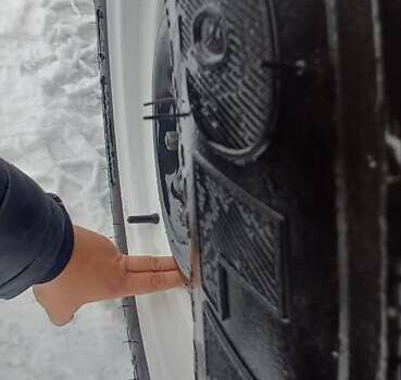 Белый ВАЗ 21214, объемом двигателя 1.69 л и пробегом 113 тыс. км за 4999 $, фото 12 на Automoto.ua