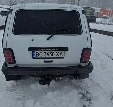 Белый ВАЗ 21214, объемом двигателя 1.69 л и пробегом 113 тыс. км за 4999 $, фото 27 на Automoto.ua