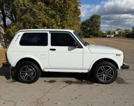 Белый ВАЗ 21214, объемом двигателя 1.7 л и пробегом 87 тыс. км за 6300 $, фото 1 на Automoto.ua