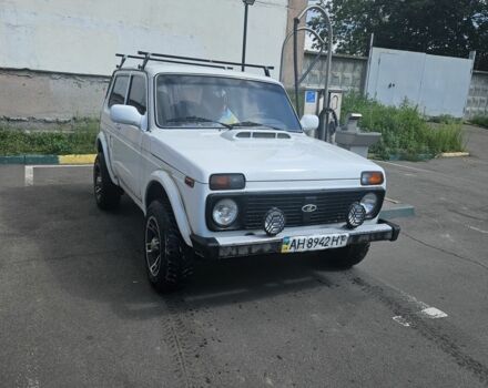 Білий ВАЗ 21214, об'ємом двигуна 2 л та пробігом 198 тис. км за 3000 $, фото 1 на Automoto.ua