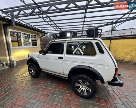 Белый ВАЗ 21214, объемом двигателя 1.7 л и пробегом 110 тыс. км за 6000 $, фото 12 на Automoto.ua