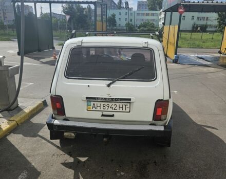 Білий ВАЗ 21214, об'ємом двигуна 2 л та пробігом 198 тис. км за 3000 $, фото 3 на Automoto.ua