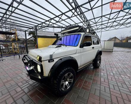 Белый ВАЗ 21214, объемом двигателя 1.7 л и пробегом 110 тыс. км за 6000 $, фото 11 на Automoto.ua