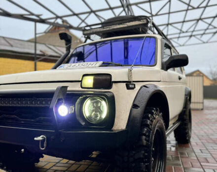 Белый ВАЗ 21214, объемом двигателя 1.7 л и пробегом 110 тыс. км за 6000 $, фото 1 на Automoto.ua