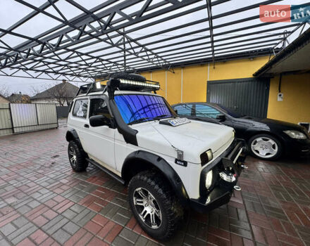 Белый ВАЗ 21214, объемом двигателя 1.7 л и пробегом 110 тыс. км за 6000 $, фото 15 на Automoto.ua