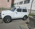 Белый ВАЗ 21214, объемом двигателя 1 л и пробегом 195 тыс. км за 4000 $, фото 3 на Automoto.ua