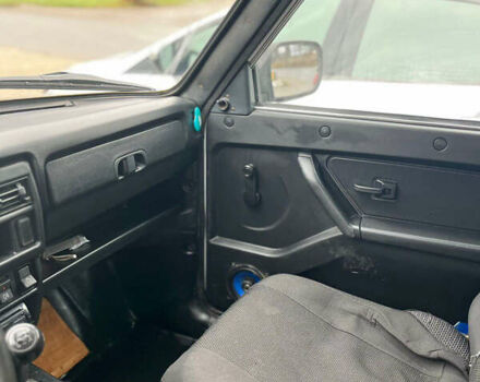 Білий ВАЗ 21214, об'ємом двигуна 1.7 л та пробігом 98 тис. км за 4500 $, фото 5 на Automoto.ua