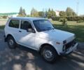 Белый ВАЗ 21214, объемом двигателя 1.69 л и пробегом 217 тыс. км за 4200 $, фото 2 на Automoto.ua