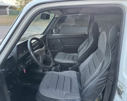 Белый ВАЗ 21214, объемом двигателя 1.7 л и пробегом 200 тыс. км за 3900 $, фото 2 на Automoto.ua